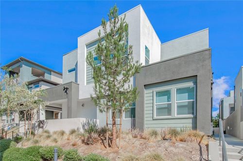 158 Sentosa, Irvine, CA, 92618-1457 | Card Image