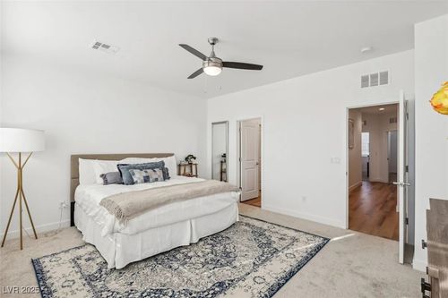 10515 Prospering Valley Way, Las Vegas, NV, 89166-8149 | Card Image