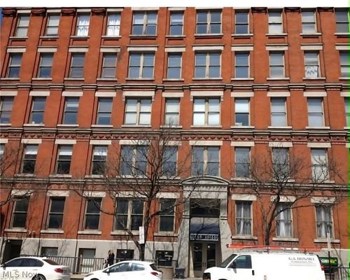 311-408 W Saint Clair Ave, Cleveland, OH, 44113-1518 | Card Image
