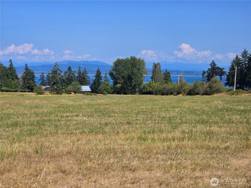 2020 Strawberry Point Rd, Oak Harbor, WA, 98277 | Card Image