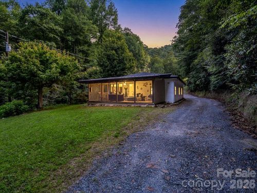 60 Owenby Cove Rd, Fairview, NC, 28730-8637 | Card Image