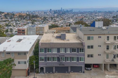 301 Graystone Ter, San Francisco, CA, 94114-2281 | Card Image