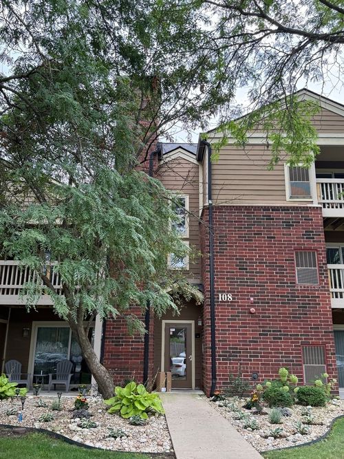 304-108 Glengarry Dr, Bloomingdale, IL, 60108-2350 | Card Image