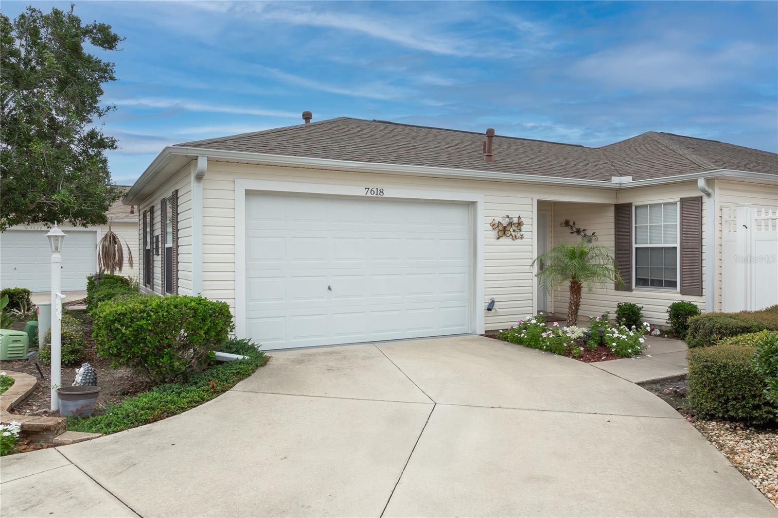 Residential in THE VILLAGES 3