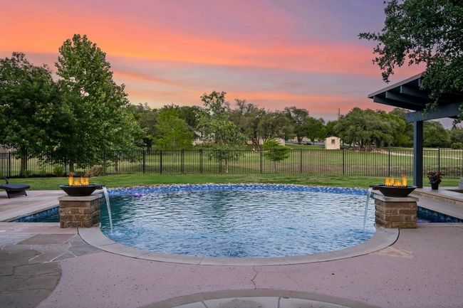209 Ridge View Dr, House other with 4 bedrooms, 4 bathrooms and 4 parking in Georgetown TX | Image 6