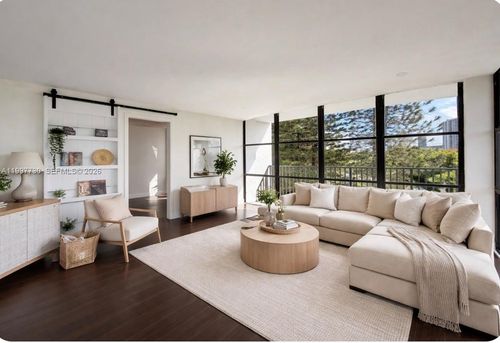 531-1000 Parkview Dr, Hallandale Beach, FL, 33009-2986 | Card Image