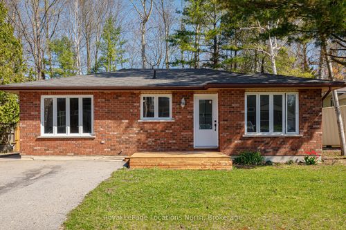 11 Lisbon Crt, Wasaga Beach, ON, L9Z1L2 | Card Image