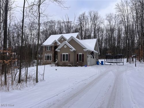 15030 Bates Creek Drive, Chardon, OH, 44024 | Card Image