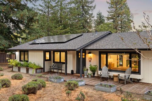 421 Bloomfield Road, Sebastopol, CA, 95472 | Card Image