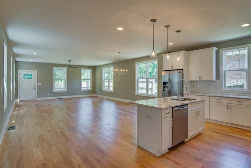 1610 Northview Ave, Nashville, TN, 37216-3868 | Card Image