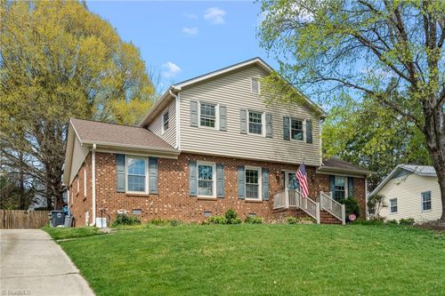 5520 Robinridge Rd, Greensboro, NC, 27410-2731 | Card Image