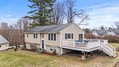 281 Range Road, Cumberland, ME, 04021 | Card Image
