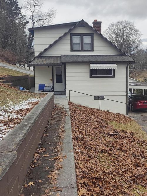 909 Park Ave, Princeton, WV, 24740-2009 | Card Image