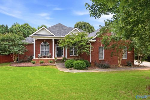 111 Gentle River Rd, Harvest, AL, 35749-7808 | Card Image