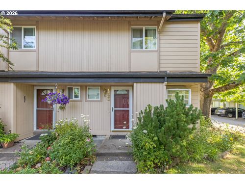 1522 Fetters Loop, Eugene, OR, 97402-6702 | Card Image