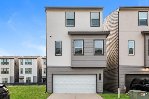 18519 Centro Row, Shenandoah, TX, 77385 | Card Image