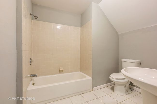 7604 S King Dr, House other with 3 bedrooms, 2 bathrooms and 2 parking in Chicago IL | Image 6