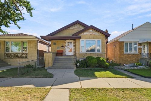 6843 S Kedvale Ave, Chicago, IL, 60629-5710 | Card Image