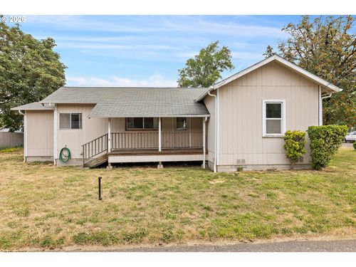 717 Main St, Lyons, OR, 97358-2325 | Card Image