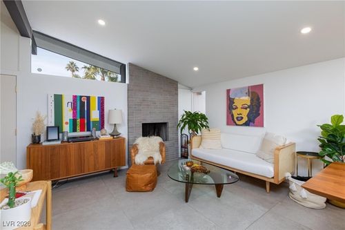 1607 Pawnee Dr, Las Vegas, NV, 89169-3130 | Card Image