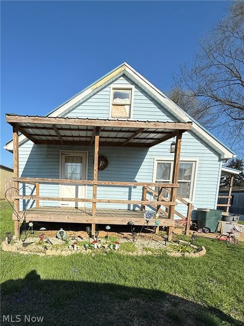 1748 S Lawn Ave, Coshocton, OH, 43812-2843 | Card Image