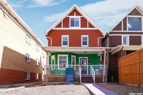 2157 Rose St, Regina, SK, S4P2A5 | Card Image