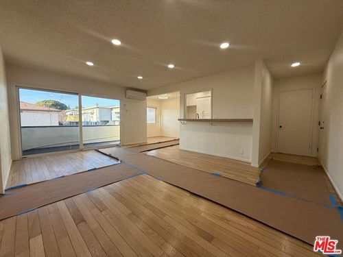 apt-d-317 Delaware Rd, Burbank, CA, 91504-4320 | Card Image