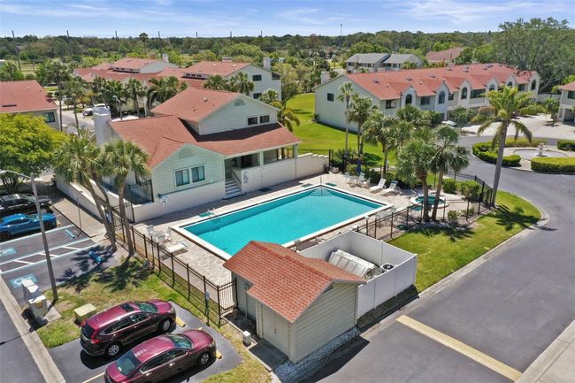 2383 Hanover Dr, Townhouse with 2 bedrooms, 3 bathrooms and null parking in DUNEDIN FL | Image 53