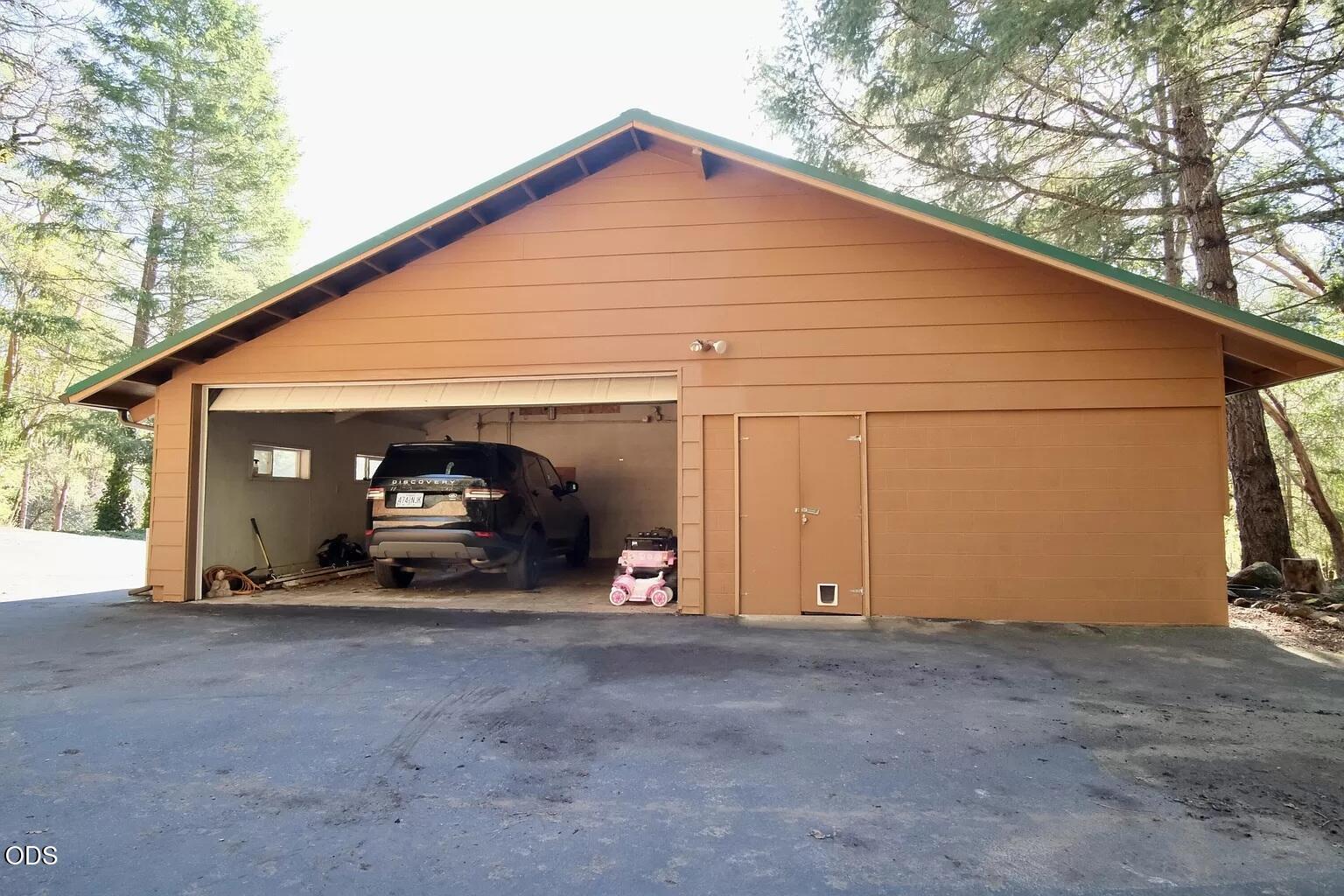 Residential in Rogue River 5