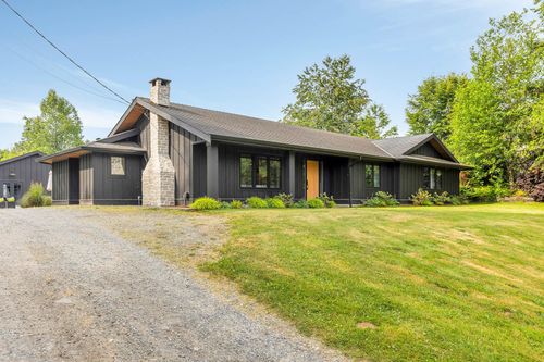 33496 Ihles Ave, Mission, BC, V2V6Y1 | Card Image