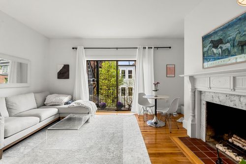 3-21 Hancock St, Boston, MA, 02114-4151 | Card Image