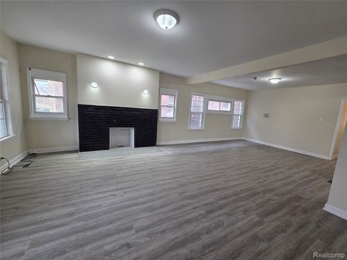 3315 Cortland St, Detroit, MI, 48206-1048 | Card Image