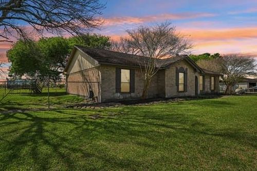 13917 Country Side St, Santa Fe, TX, 77517-3701 | Card Image