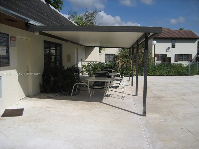11285 Sw 91 St Ter, House other with 3 bedrooms, 3 bathrooms and null parking in Miami FL | Image 9