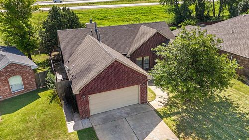 4836 Rocky Rd, Yukon, OK, 73099-2314 | Card Image