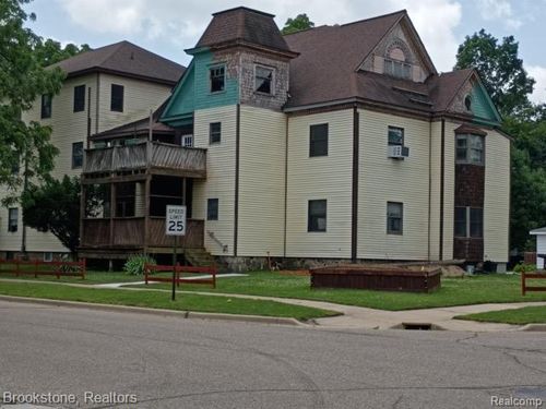 6-510 Pleasant St, Charlotte, MI, 48813-1912 | Card Image