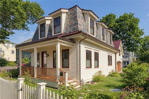 49 3rd St, Newport, RI, 02840-1936 | Card Image