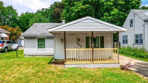 1944 Overlook Ave, Youngstown, OH, 44509-2201 | Card Image