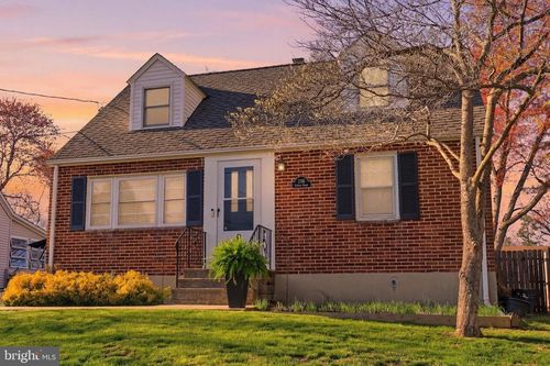 240 Tantum Dr, HAMILTON, NJ, 08610-1627 | Card Image