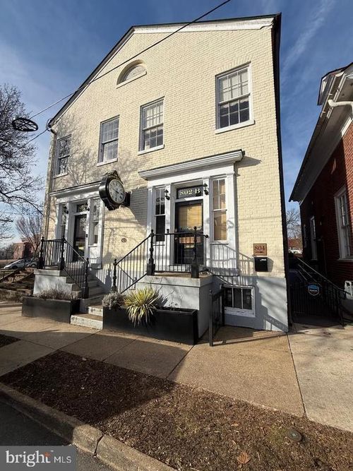 804 Princess Anne St, FREDERICKSBURG, VA, 22401-5820 | Card Image