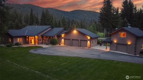 20693 Miracle Mile, Leavenworth, WA, 98826 | Card Image
