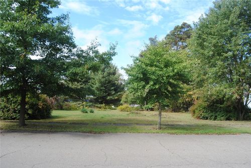 517 Park Ave, Kane, PA, 16735-1032 | Card Image