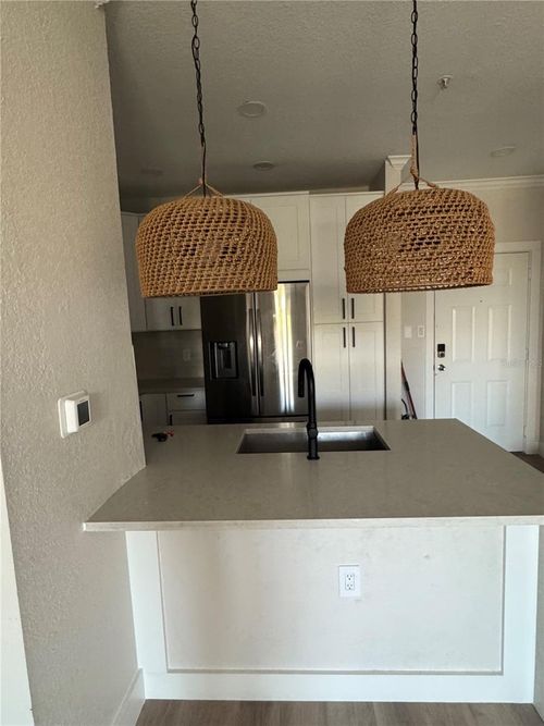 8-122-5000 Culbreath Key Way, TAMPA, FL, 33611 | Card Image