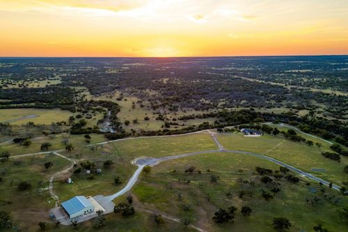 281 Goose Landing Way, Harper, TX, 78631 | Card Image