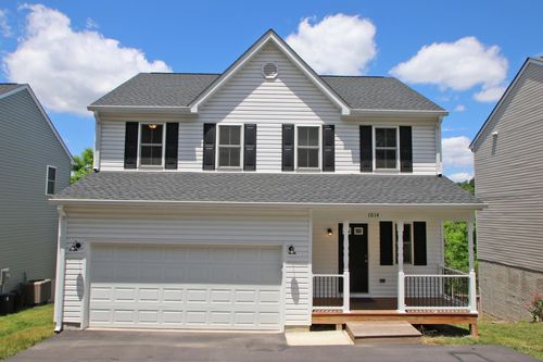 1014 Middlebrook Ave, STAUNTON, VA, 24401-4541 | Card Image