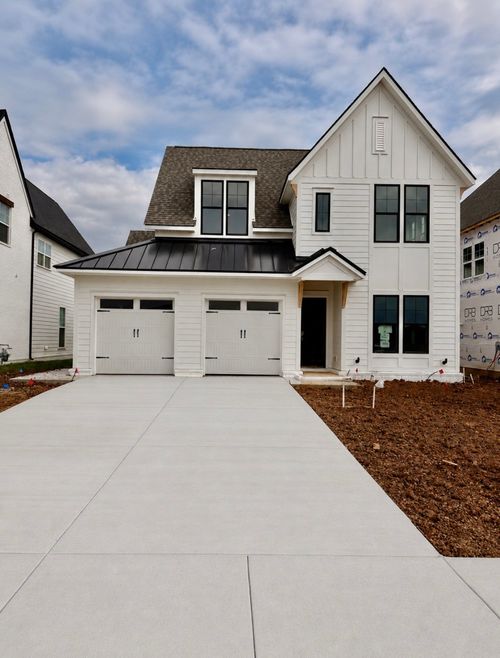 5726 Sagebrush Dr, Murfreesboro, TN, 37129-4487 | Card Image