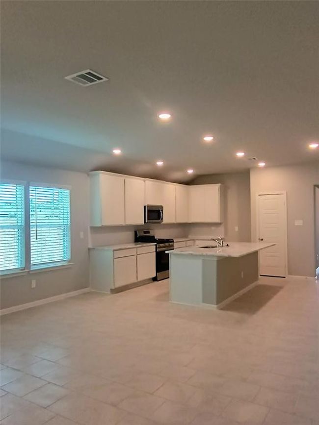 26352 Cooperstown Way, House other with 4 bedrooms, 3 bathrooms and 2 parking in Splendora TX | Image 8