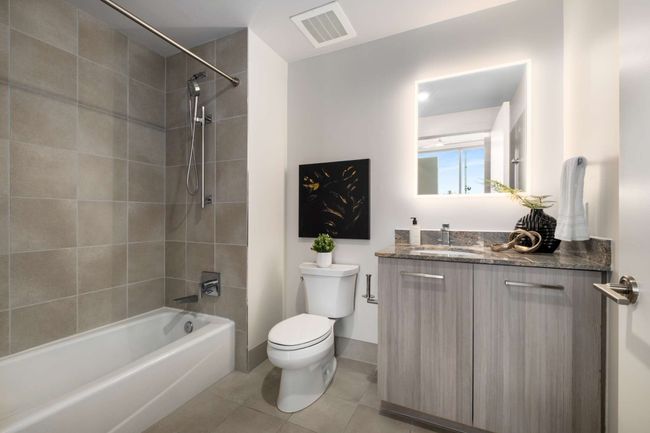 The second, full, ensuite bathroom is perfect for guests or daily use. | Image 40