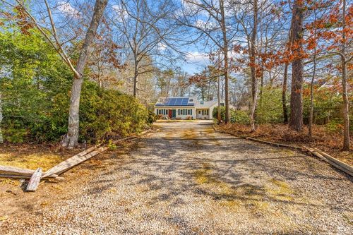 352 Nye Rd, Centerville, MA, 02632-2624 | Card Image