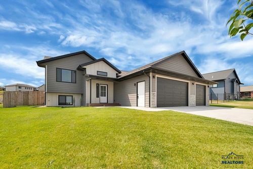 3011 Rombauer Dr, Rapid City, SD, 57703-8581 | Card Image
